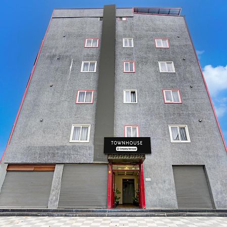 Super Townhouse Tirupati Hotel Exterior foto