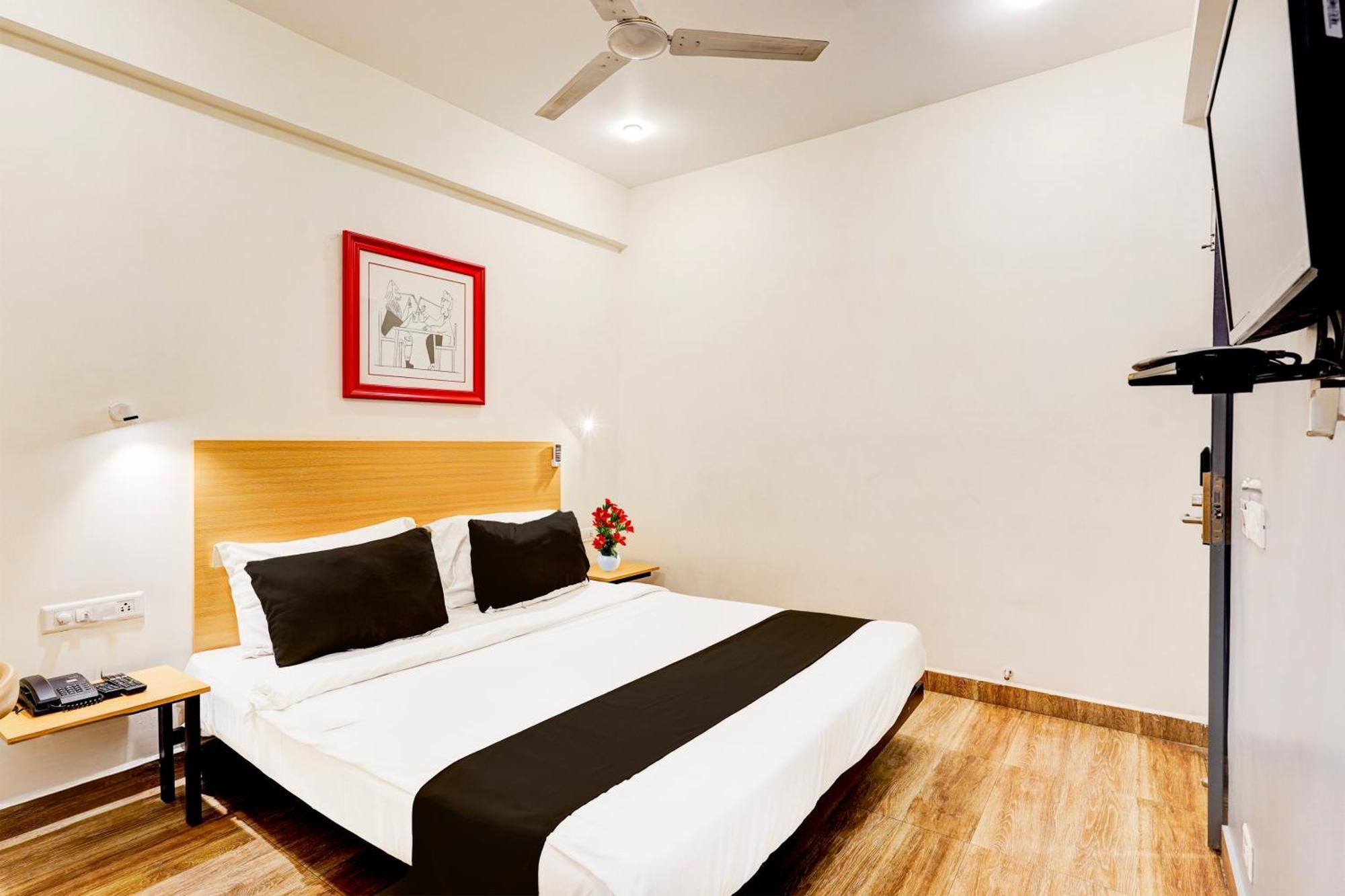 Super Townhouse Tirupati Hotel Exterior foto